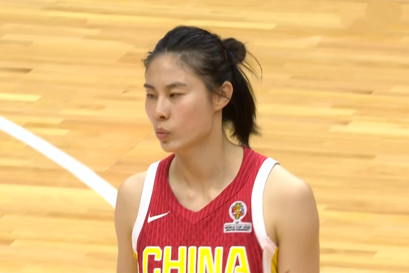 中国女篮险胜捷克，王思雨末节连砍9分拒绝逆转，张子宇4分2篮板